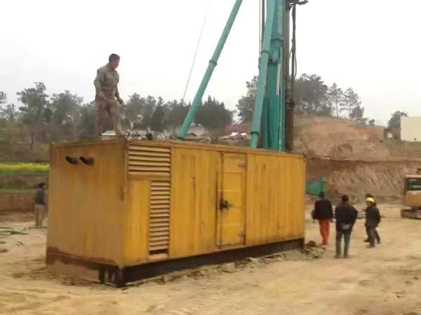 靖州如何判断水冷式机油散热器密封件是否需要更换？